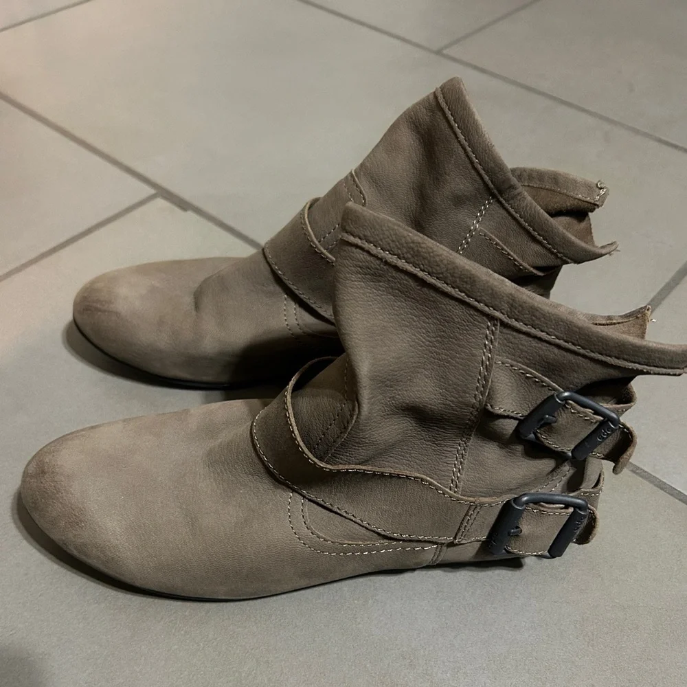 edc by Esprit Booties